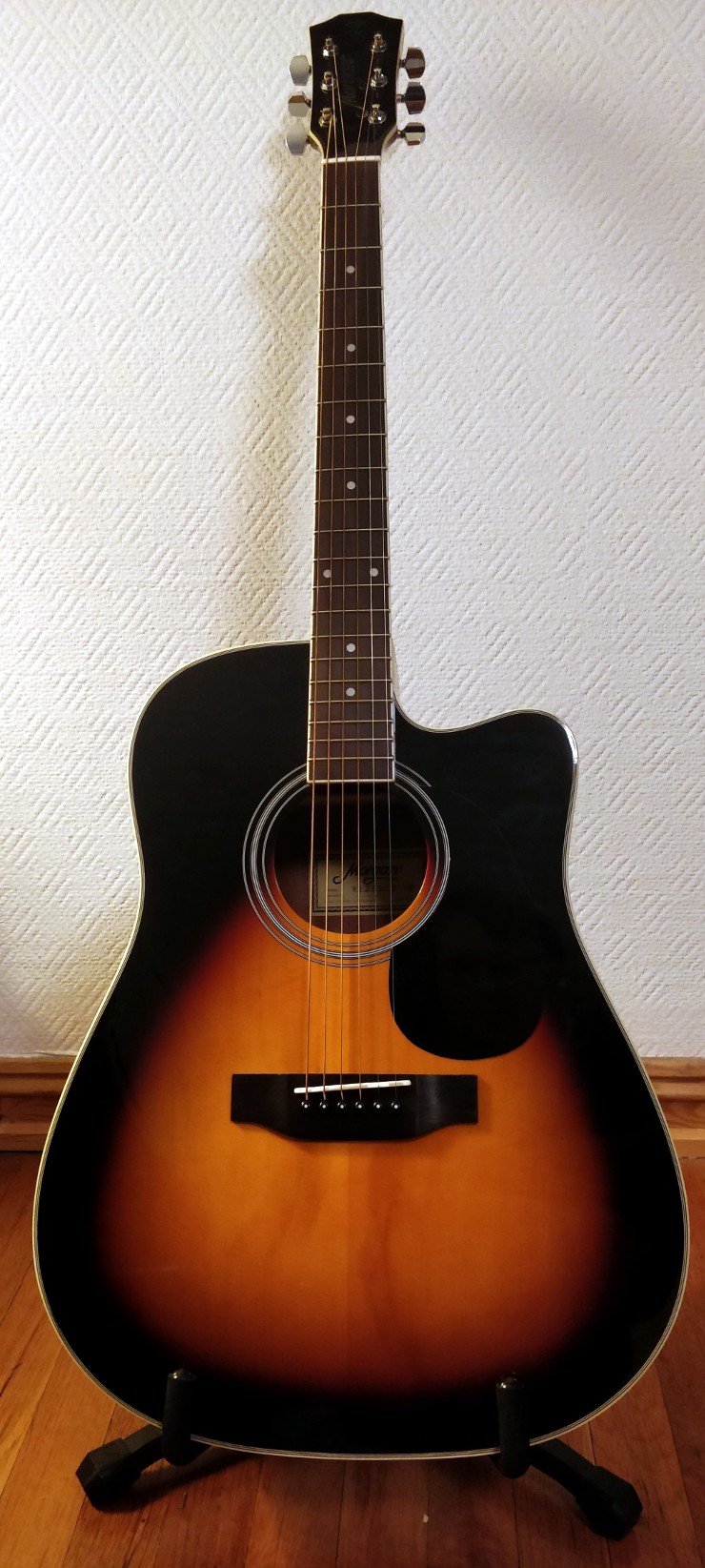 Shiny acoustic guitar, yay