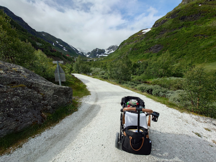 Picture of baby stroller looking towards Myrdal station